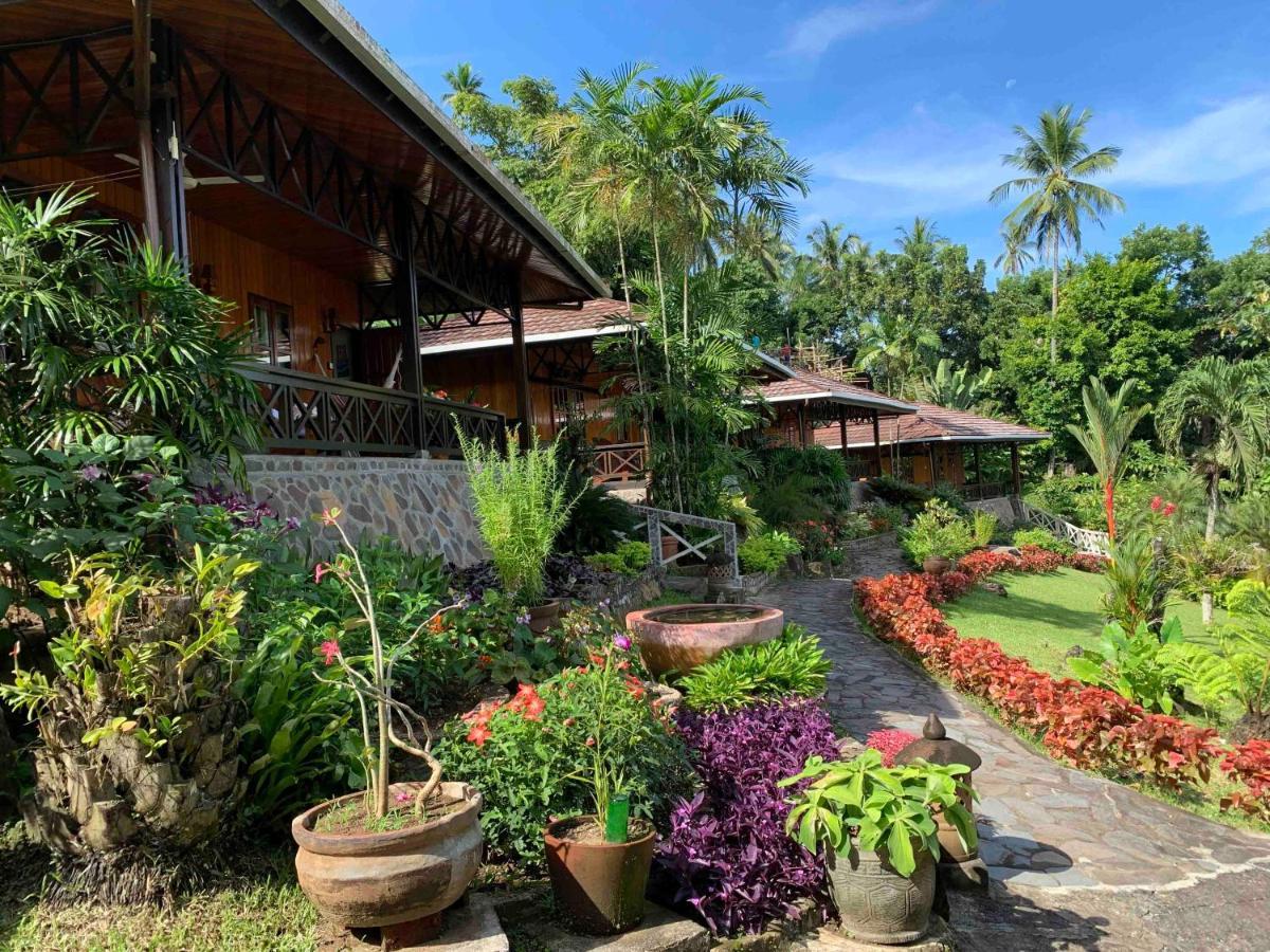 Lumbalumba - Resor Manado