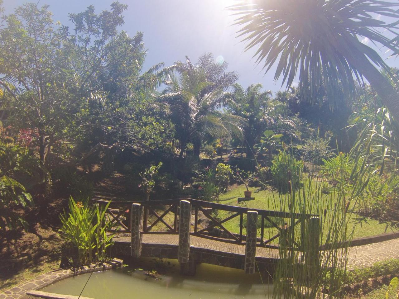 Lumbalumba - Manado